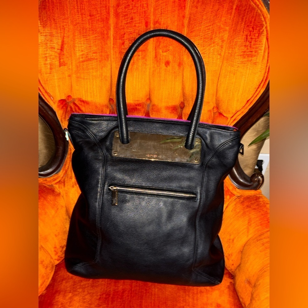 Heather Henry Color Block Fuchsia Fur & Black Pebbled Leather Tote Bag - Picture 6 of 13